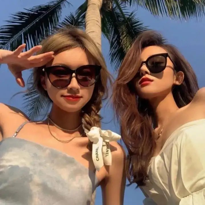 女性枷锁